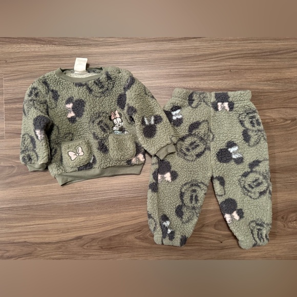Disney Baby Minnie Mouse Green and Black Sherpa Kids Matching Set size 6/9M - Picture 3 of 5